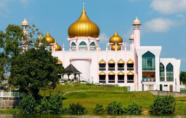 Days 1-2: Fly to Kuching