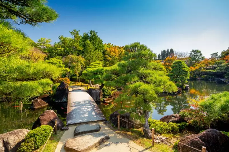 Gardens of Japan