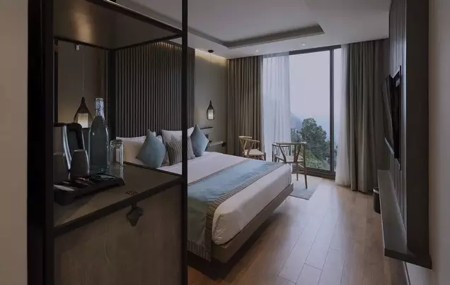 Hide Ella Hotel