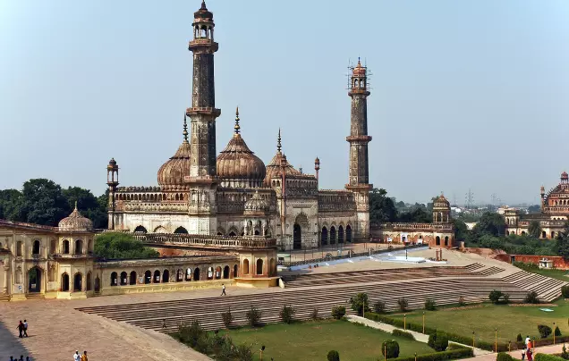 Day 6: Lucknow to Agra