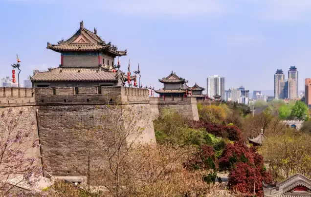 Days 1-2: Fly overnight to Xian