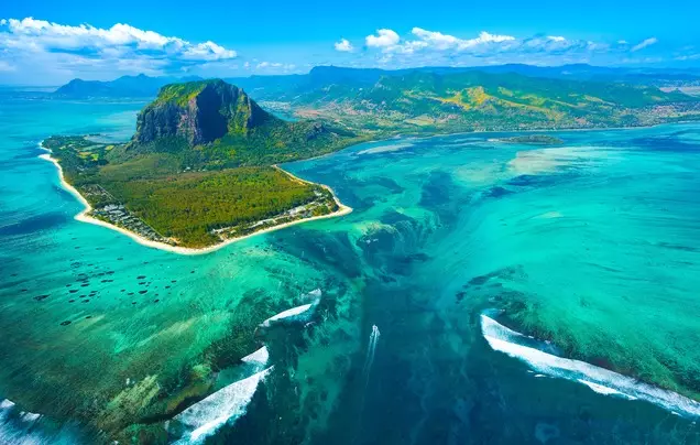 Days 1-2: Arrive in Mauritius