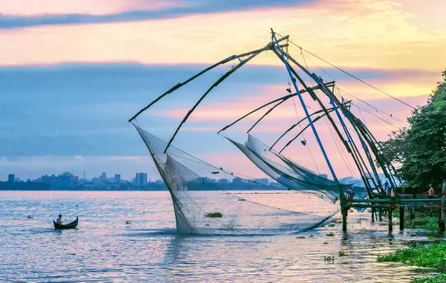 Days 1-2: Fly to Kochi