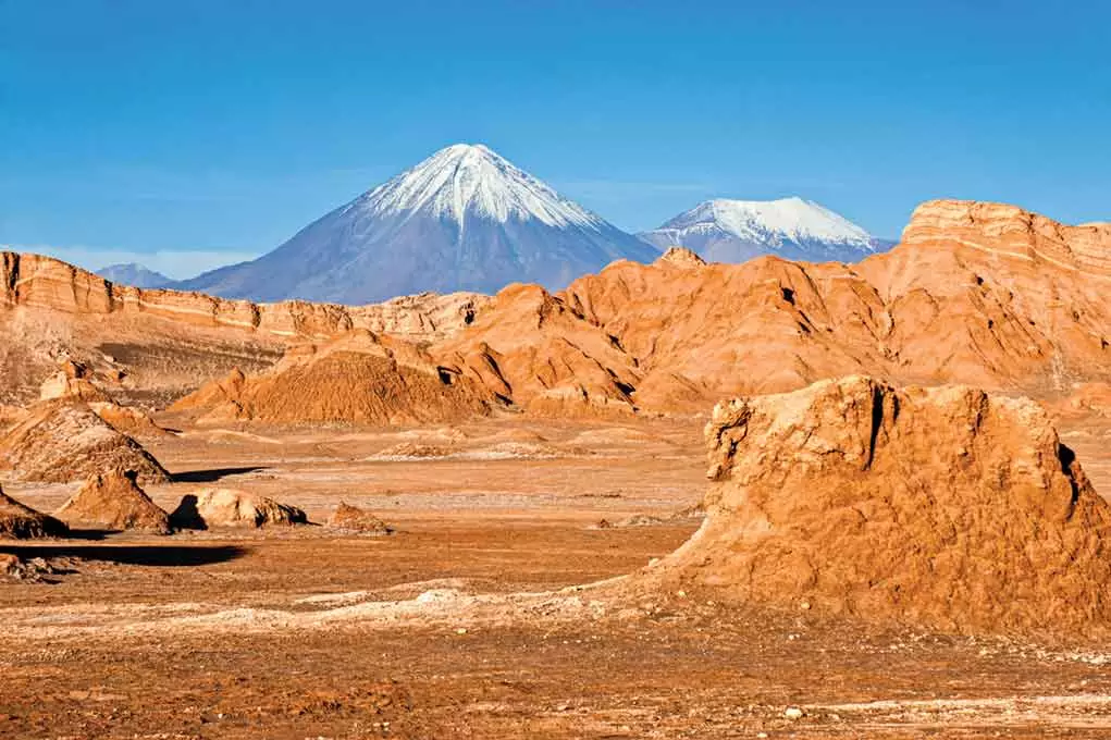 A stark yet enchantingly beautiful destination, the Atacama Desert offers a variety of unique experiences. Enjoy a dawn visit to the bubbling Tatio Geysers, explore Death and Moon Valleys and discover the wonders of the night sky as you&rsquo;ve never seen it before. 