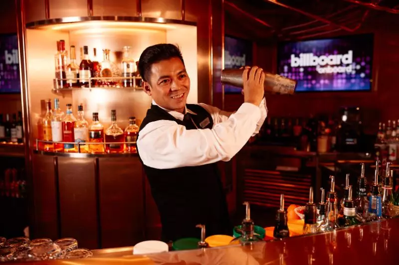 Billboard Online