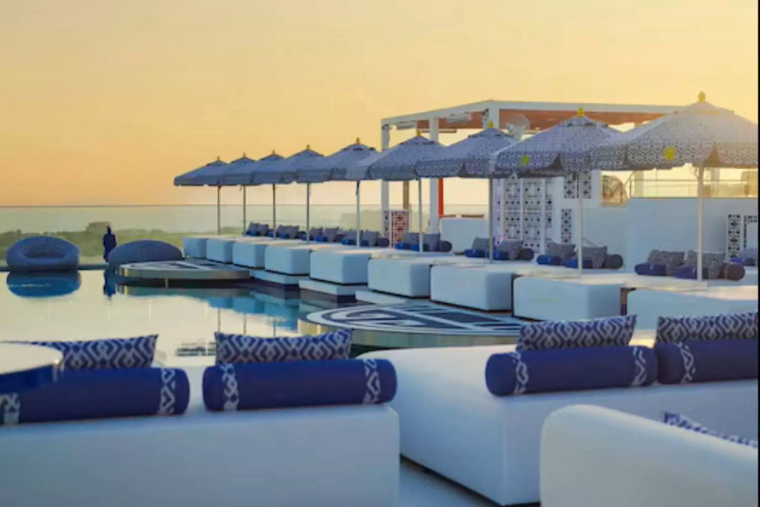 Chinawhite Sky Pool and Bar