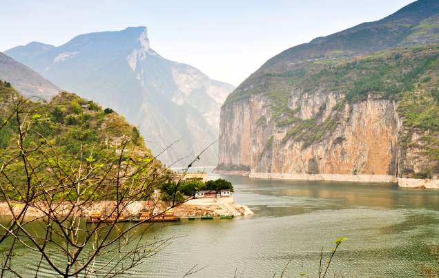 Days 8-10: Yangtze River Cruise